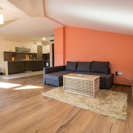 Apartment Spacious 2-bdr Loft In House - Old Town Plovdiv