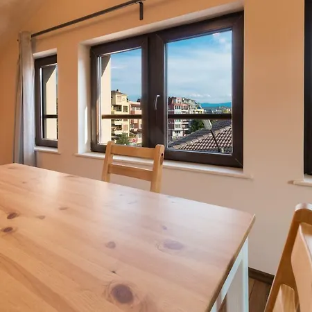 Spacious 2-bdr Loft In House - Old Town