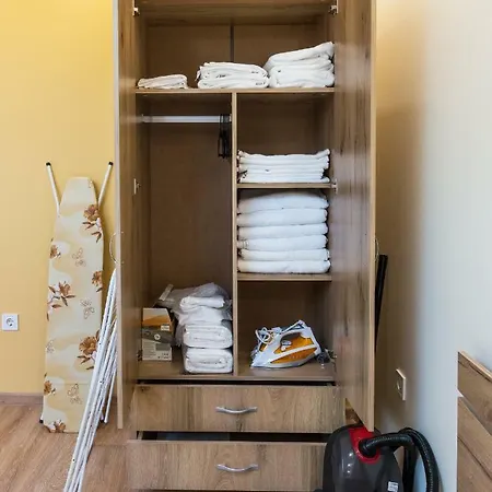 Spacious 2-bdr Loft In House - Old Town Apartment *
