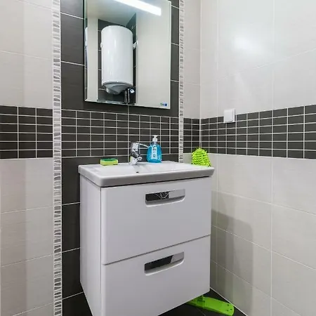شقة Spacious 2-bdr Loft In House - Old Town بلوفديف