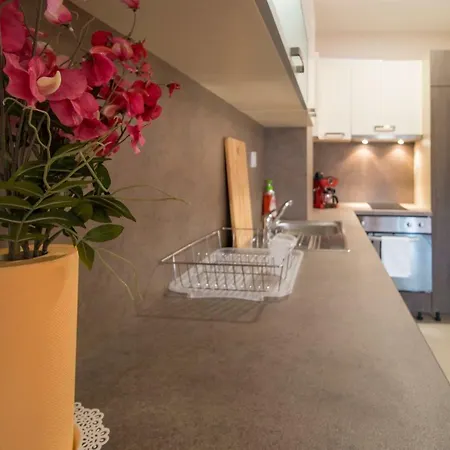 Spacious 2-bdr Loft In House - Old Town شقة